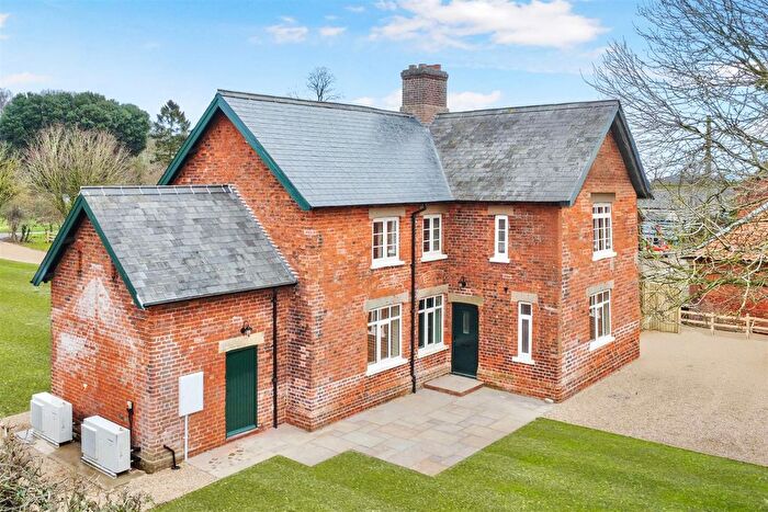 2 Bedroom Property For Sale In Stone Lane, Haddington, Lincoln, LN5