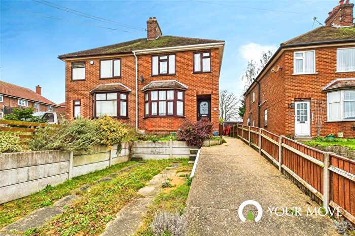 3 Bedroom Semi Detached House For Sale In Darby Road, Beccles, Suffolk, NR34