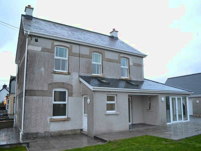 4 Bedroom House To Rent In Llangadog, Carmarthenshire, , SA19