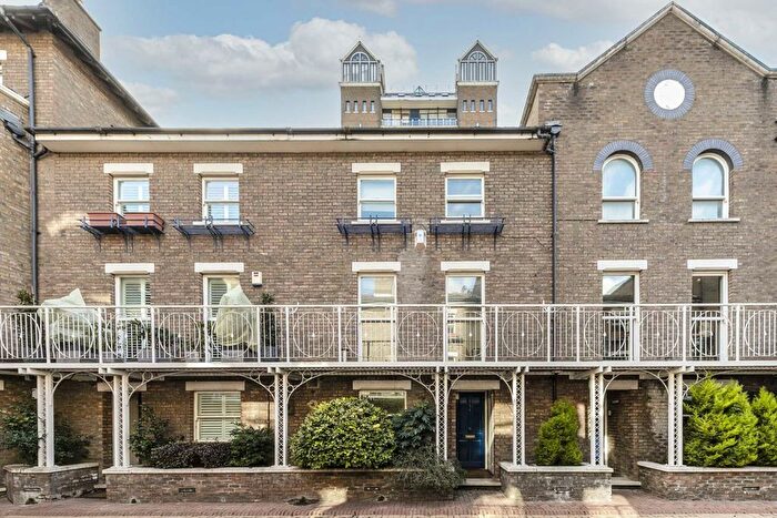 4 Bedroom Property To Rent In Cinnamon Row, Battersea, SW11
