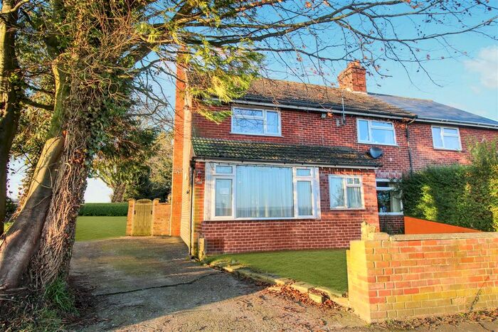4 Bedroom Semi-Detached House For Sale In St. Lawrence Close, Harpley, King's Lynn PE31