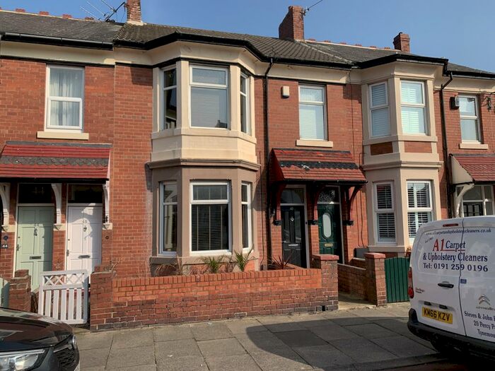 2 Bedroom Flat To Rent In Washington Terrace, North Shields, NE30