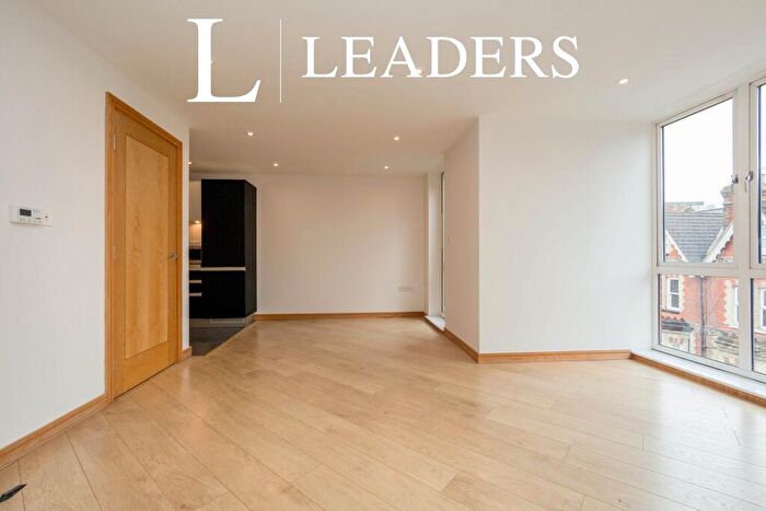 2 Bedroom Flat To Rent In Town Centre, Guildford, GU1