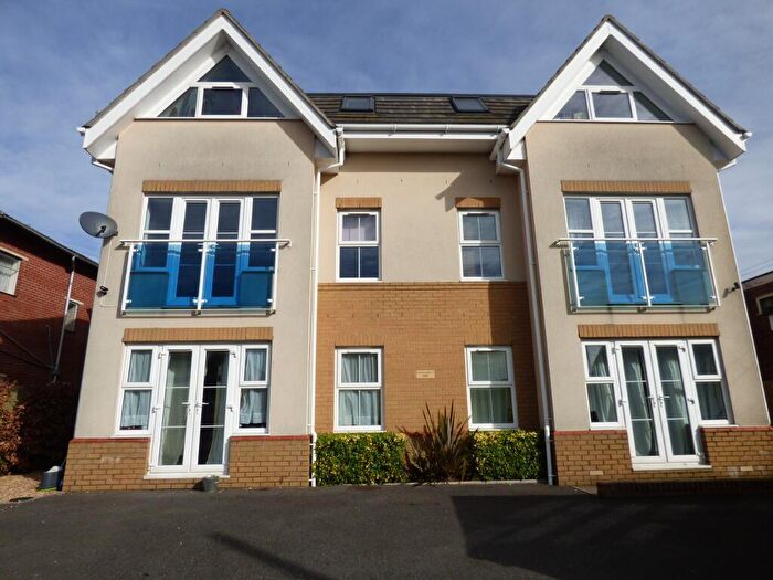 2 Bedroom Apartment To Rent In Millbrook Road East, Southampton, SO15