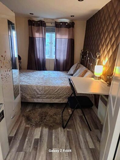 4 Bedroom Detached House To Rent In Residential Road, Slough, Berkshire, SL1