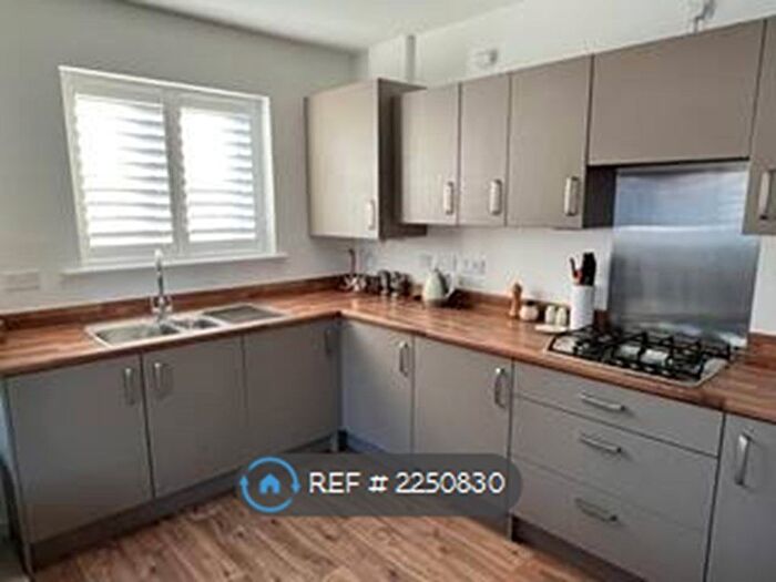 2 Bedroom Flat To Rent In George Holmes Way, Bristol, BS16