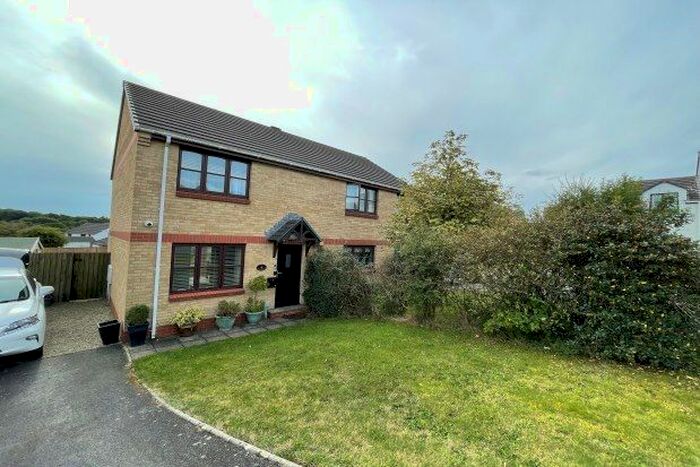 2 Bedroom Semi-Detached House To Rent In Maple Avenue, Haverfordwest, SA61