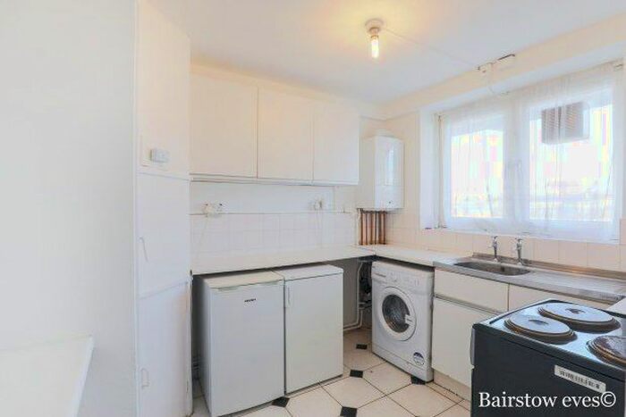 1 Bedroom Flat To Rent In Roman Road, London, E2