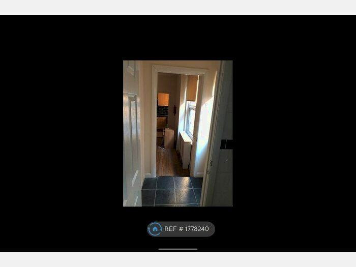 Studio To Rent In Cowley Road, Uxbridge, UB8