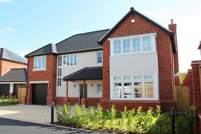 5 Bedroom Detached House For Sale In London Road, Rugby, CV23