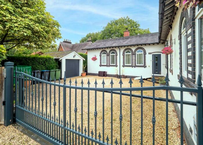 3 Bedroom House For Sale In Langley Road, Claverdon, CV35