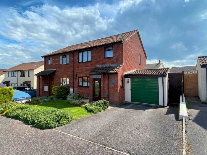 Houses for sale & to rent in TA23 0FB, HELWELL STREET, Watchet