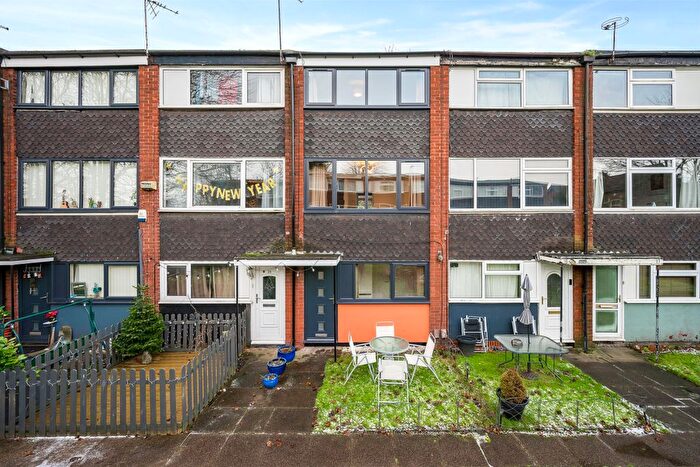 3 Bedroom Town House For Sale In St. Hildas Close, Manchester, M22