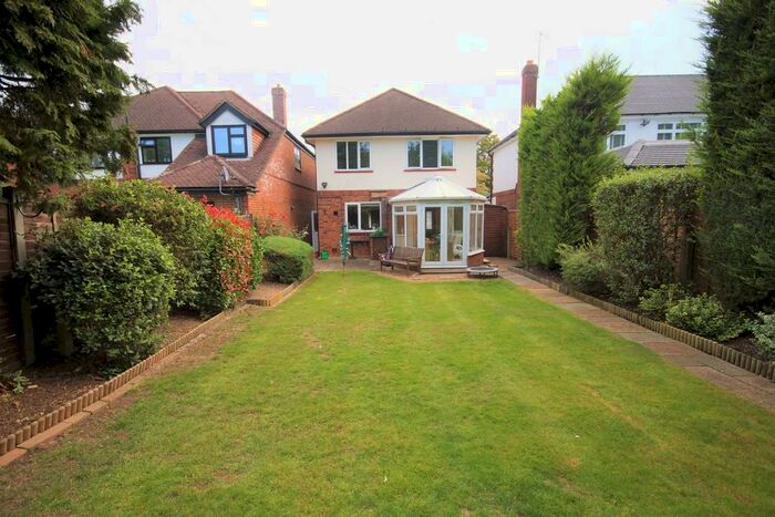 3 Bedroom Detached House To Rent In George V Avenue, Pinner, HA5
