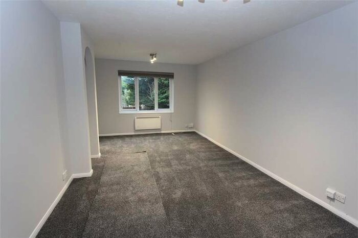 2 Bedroom Flat To Rent In John Gooch Drive, Enfield, EN2