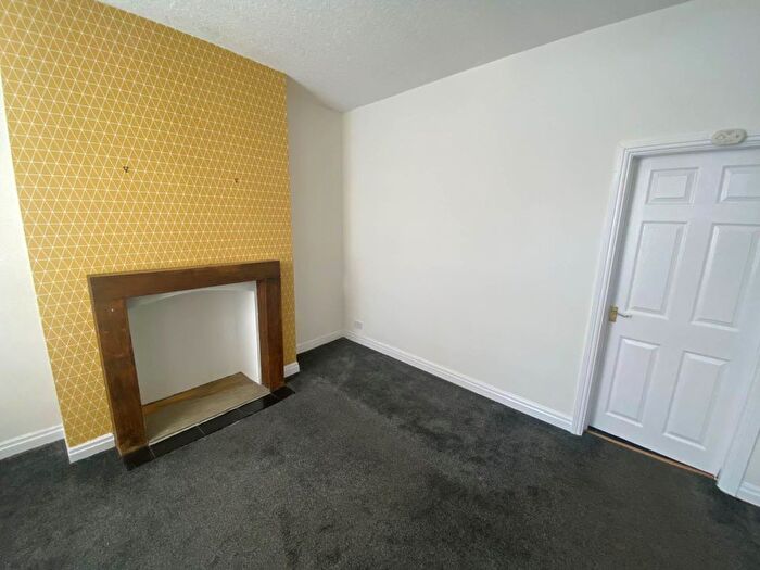 2 Bedroom End Of Terrace House To Rent In Albert Street, Royton, OL2