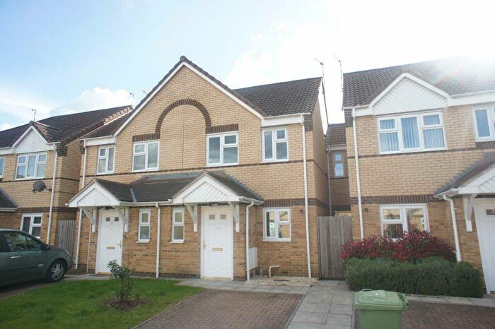 2 Bedroom Terraced House To Rent In Ames Close, Oldbrook, MK6