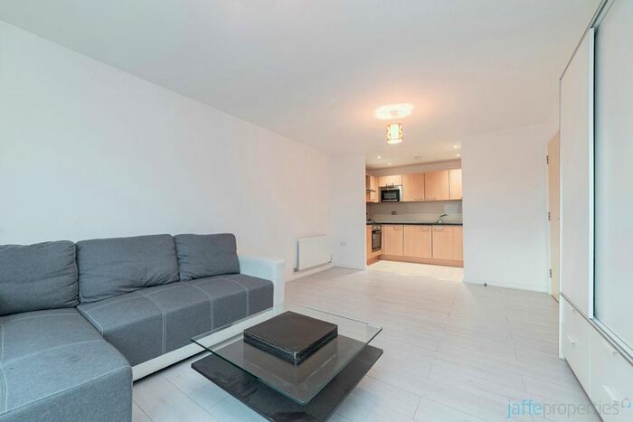 1 Bedroom Flat To Rent In Mannock Close, London, London, NW9