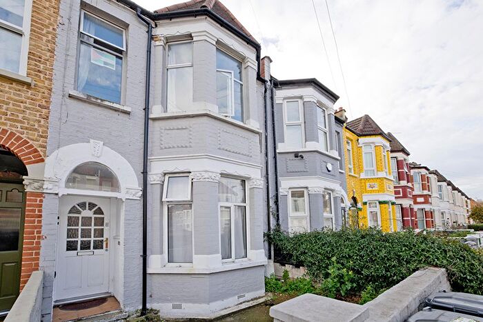 3 Bedroom Terraced House For Sale In Roseberry Gardens, Haringey, London, N4