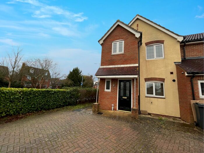 3 Bedroom Semi-Detached House To Rent In Forum Way, Chartfields, Ashford, TN23