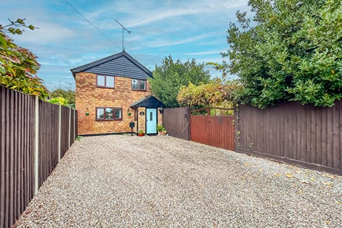 3 Bedroom Detached House For Sale In Stambridge Road, Stambridge, Rochford, SS4