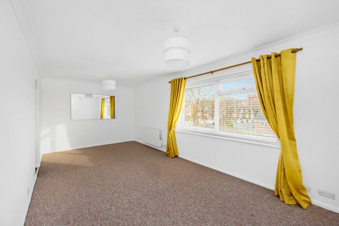 1 Bedroom Flat To Rent In Tower Road, Brighton, BN2