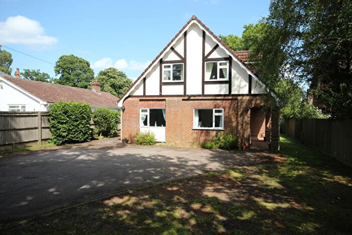 5 Bedroom Detached House For Sale In Boyneswood Road, Medstead, GU34