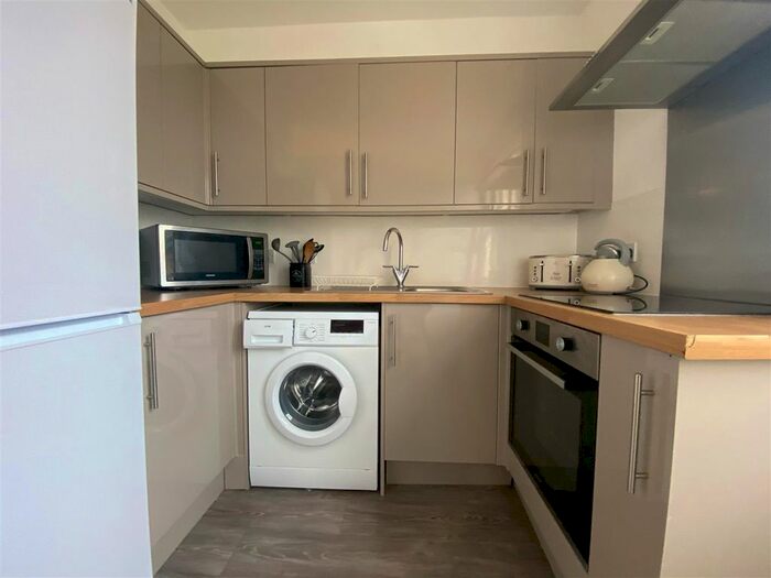 2 Bedroom Flat To Rent In Lincoln Road, Peterborough, PE1
