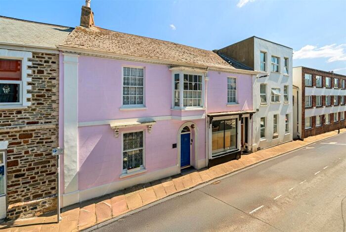 5 Bedroom Terraced House For Sale In Buttgarden Street, Bideford, EX39