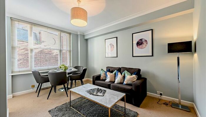 1 Bedroom Flat To Rent In Hill Street, Mayfair, W1J