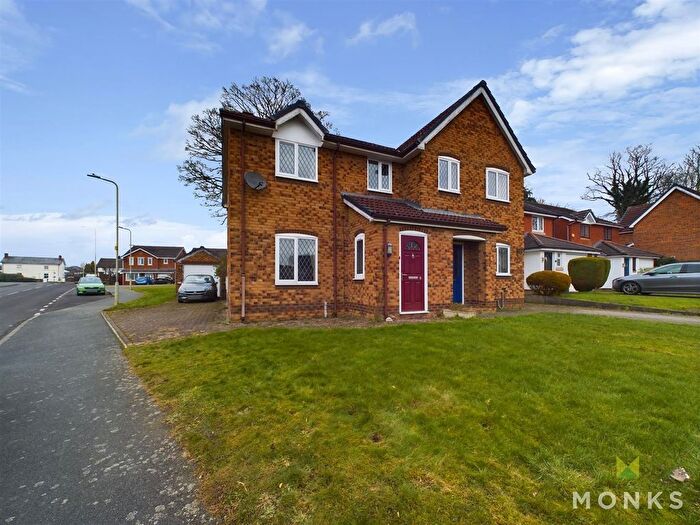 3 Bedroom Semi-Detached House For Sale In Plas Ffynnon Way, Oswestry, SY11