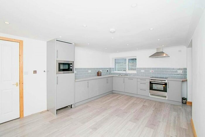 4 Bedroom Semi-Detached House To Rent In North Pool Road, Redruth, Cornwall TR15