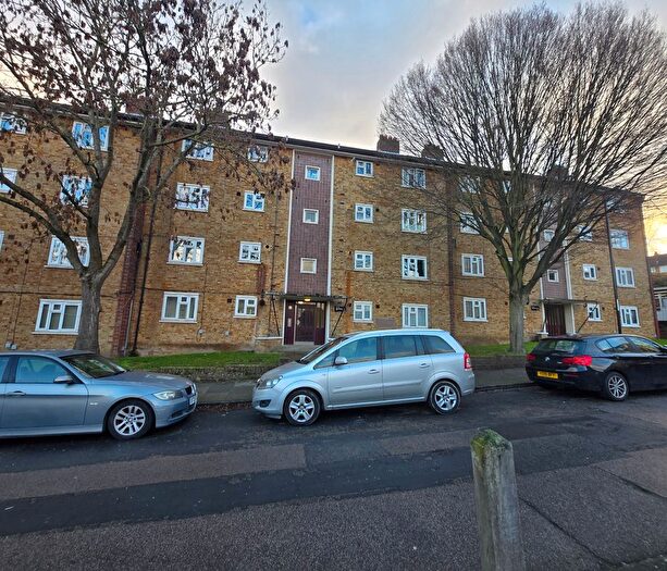 1 Bedroom Flat To Rent In Openshaw Road, London, SE2