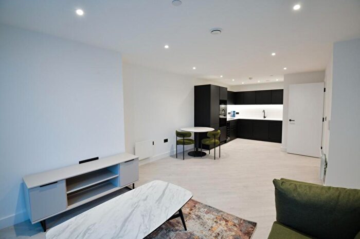 1 Bedroom Apartment To Rent In Trinity Way, Manchester, M3