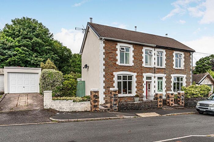 3 Bedroom Semi-Detached House For Sale In Heol Y Parc, Efail Isaf, CF38