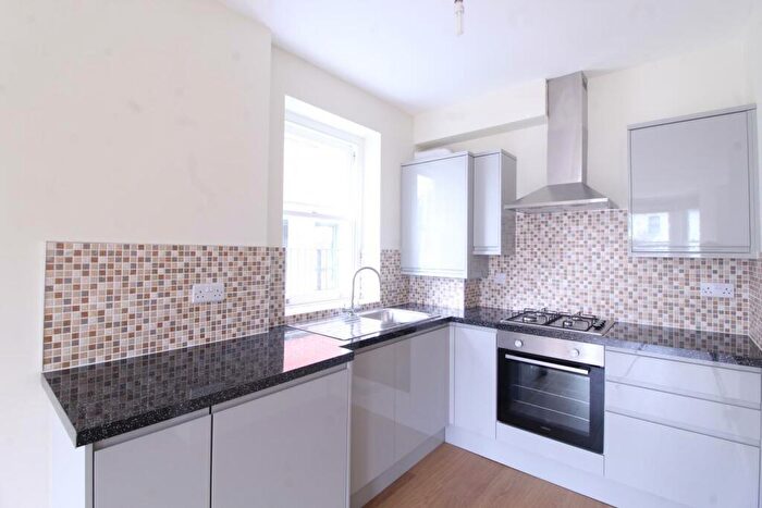 1 Bedroom House To Rent In New Wanstead, London, E11