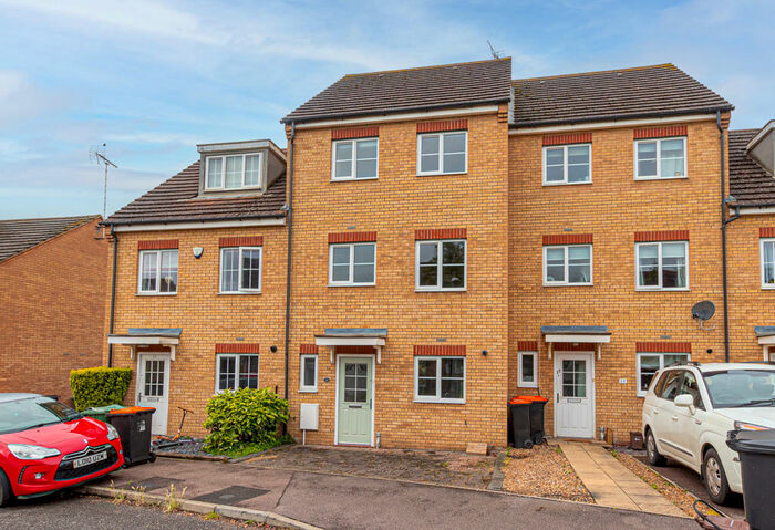 4 Bedroom Detached House To Rent In Dimmock Close, Leighton Buzzard, Bedfordshire, LU7