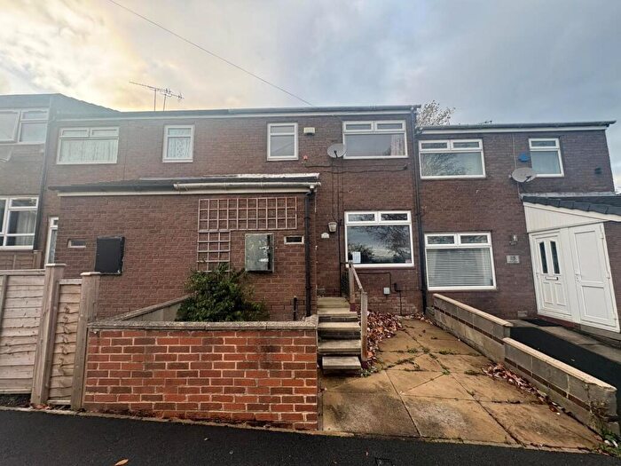 3 Bedroom Terraced House For Sale In Bell Lane, Leeds, LS13
