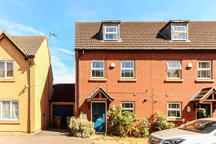 3 Bedroom Terraced House To Rent In Chapman Road, Wellingborough, NN8