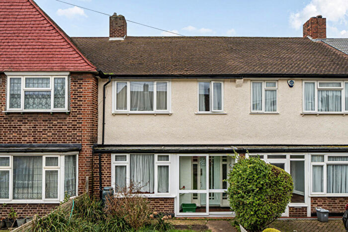 3 Bedroom Terraced House For Sale In Conisborough Crescent, London, SE6