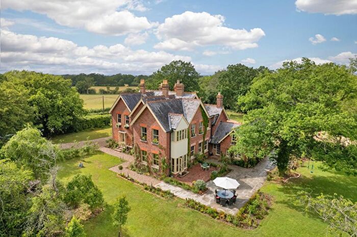 6 Bedroom Detached House For Sale In Clapper Lane, Staplehurst, Kent, TN12