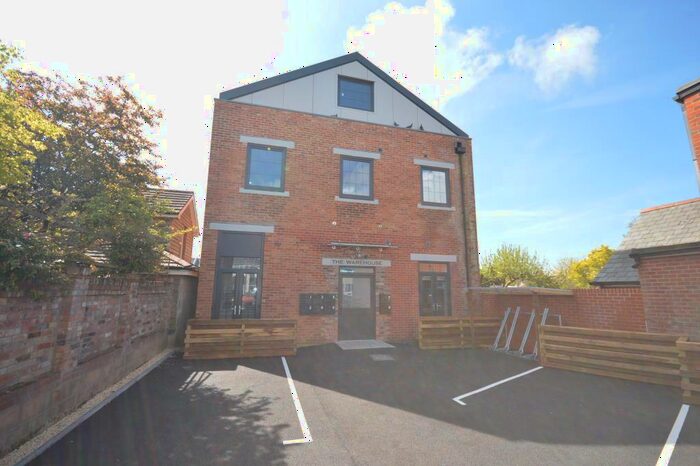 1 Bedroom Flat To Rent In The Warehouse, Western Road, Lymington, Hampshire, SO41