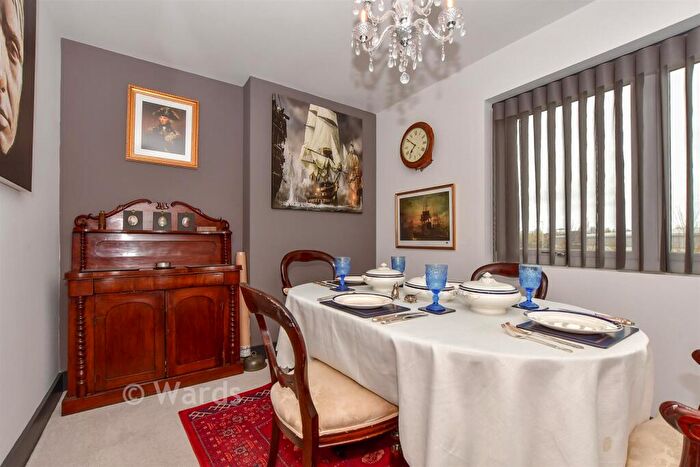 2 Bedroom Apartment For Sale In Spindle Close, Hawkinge, Folkestone, Kent, CT18