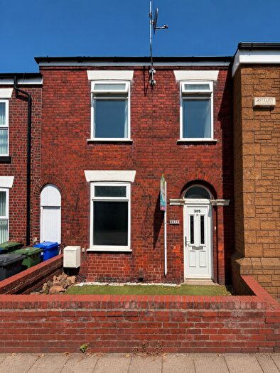3 Bedroom Terraced House To Rent In Stockport Road, Denton, Manchester, M34