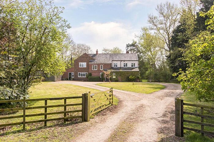 5 Bedroom House To Rent In Woodside, NN6