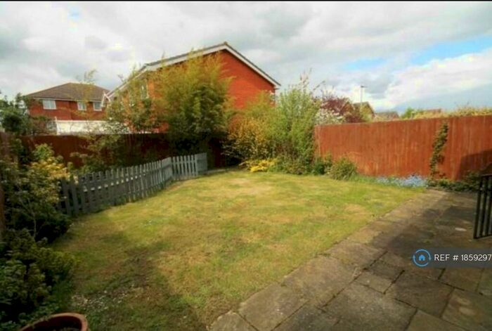 4 Bedroom Detached House To Rent In Fennec Close, Cambridge, CB1