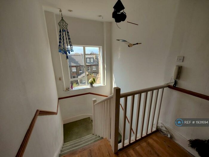 2 Bedroom Flat To Rent In Kentish Town, London, NW5