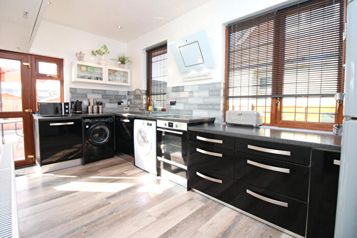 3 Bedroom Bungalow For Sale In Paddock Drive, Blackpool, FY3