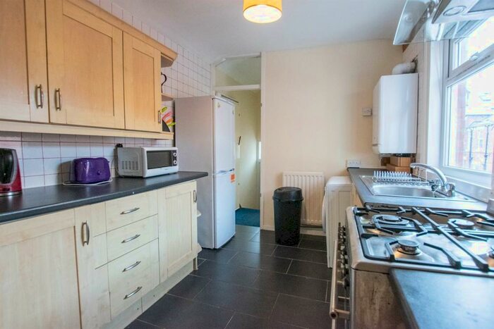 3 Bedroom Flat To Rent In Coniston Avenue, West Jesmond, Newcastle Upon Tyne, NE2