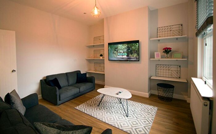 1 Bedroom House To Rent In Watkin Street Room, City Centre, Nottingham, NG3